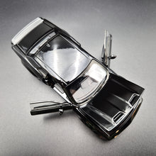 Load image into Gallery viewer, Explorafind 2023 Dodge Challenger SRT Hellcat Black 1:32 Die Cast Car