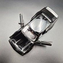 Load image into Gallery viewer, Explorafind 2023 Dodge Challenger SRT Hellcat Black 1:32 Die Cast Car