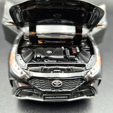 Load image into Gallery viewer, Explorafind 2021 Toyota Highlander XSE Black 1:32 Die Cast Car