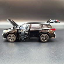 Load image into Gallery viewer, Explorafind 2021 Toyota Highlander XSE Black 1:32 Die Cast Car