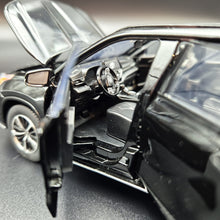 Load image into Gallery viewer, Explorafind 2021 Toyota Highlander XSE Black 1:32 Die Cast Car