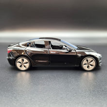 Load image into Gallery viewer, Explorafind 2021 Tesla Model 3 Black 1:32 Die Cast Car