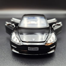 Load image into Gallery viewer, Explorafind 2021 Tesla Model 3 Black 1:32 Die Cast Car