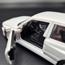Load image into Gallery viewer, Explorafind 1987 BMW M3 White 1:36 Die Cast Car