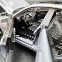 Load image into Gallery viewer, Explorafind 2023 BMW 3 Series 320i Grey 1:32 Die Cast Car