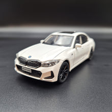 Load image into Gallery viewer, Explorafind 2023 BMW 3 Series 320i White 1:32 Die Cast Car