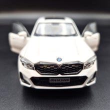 Load image into Gallery viewer, Explorafind 2023 BMW 3 Series 320i White 1:32 Die Cast Car