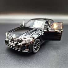 Load image into Gallery viewer, Explorafind 2023 BMW 3 Series 320i Black 1:32 Die Cast Car