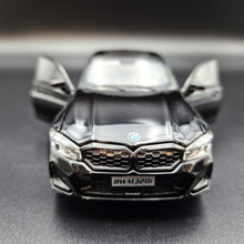 Load image into Gallery viewer, Explorafind 2023 BMW 3 Series 320i Black 1:32 Die Cast Car