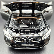 Load image into Gallery viewer, Explorafind 2023 BMW 3 Series 320i Black 1:32 Die Cast Car