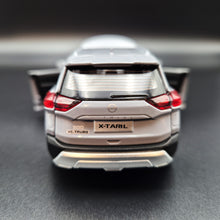 Load image into Gallery viewer, Explorafind 2023 Nissan X-Trail Grey 1:32 Die Cast Car