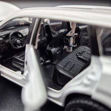 Load image into Gallery viewer, Explorafind 2023 Nissan X-Trail White 1:32 Die Cast Car
