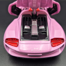 Load image into Gallery viewer, Explorafind 2015 Porsche 918 Spyder RSR Pink 1:32 Die Cast Car
