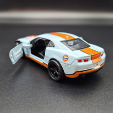 Load image into Gallery viewer, Explorafind 2013 Chevrolet Camaro SS Gulf Blue 1:43 Die Cast Car