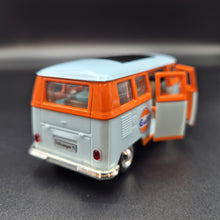 Load image into Gallery viewer, Explorafind 1967 Volkswagen T1 Van Gulf Blue 1:38 Die Cast Van