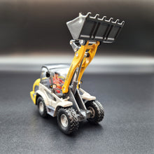 Load image into Gallery viewer, Explorafind Compact Wheeled Loader Yellow 1:50 Die Cast