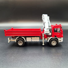 Load image into Gallery viewer, Explorafind 2009 Scania Style Truck with Crane (Hiab) Red 1:50 Die Cast Truck