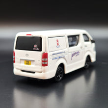 Load image into Gallery viewer, Explorafind 2017 Toyota Hiace White 1:64 Die Cast Van New