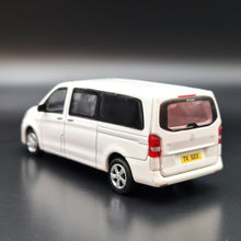 Load image into Gallery viewer, Explorafind 2019 Mercedes-Benz Vito White 1:64 Die Cast Van New