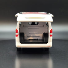 Load image into Gallery viewer, Explorafind 2019 Mercedes-Benz Vito White 1:64 Die Cast Van New