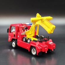 Load image into Gallery viewer, Explorafind 2015 Isuzu N Series NPR Tow Truck Taiwan Police 1:64 Die Cast Truck New