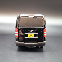 Load image into Gallery viewer, Explorafind 2017 Toyota Hiace Black 1:64 Die Cast Van New