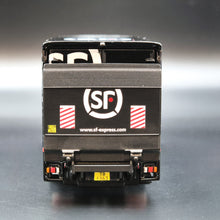 Load image into Gallery viewer, Explorafind 2015 Isuzu N Series NPR Box Body Truck SF Express 1:64 Die Cast Truck New