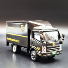 Load image into Gallery viewer, Explorafind 2015 Isuzu N Series NPR Box Truck UPS 1:76 Die Cast Truck New