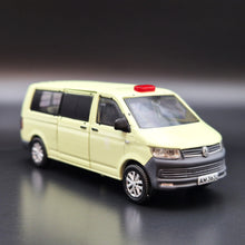 Load image into Gallery viewer, Explorafind 2019 Volkswagen T6 Transporter Hong Kong AFCD 1:64 Die Cast Van New
