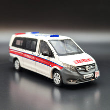Load image into Gallery viewer, Explorafind 2019 Mercedes-Benz Vito Hong Kong Police AM7729 White 1:64 Die Cast Van New