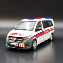 Load image into Gallery viewer, Explorafind 2019 Mercedes-Benz Vito Hong Kong Police AM7729 White 1:64 Die Cast Van New