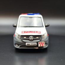 Load image into Gallery viewer, Explorafind 2019 Mercedes-Benz Vito Hong Kong Police AM7729 White 1:64 Die Cast Van New