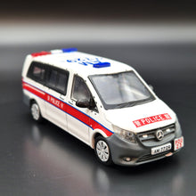 Load image into Gallery viewer, Explorafind 2019 Mercedes-Benz Vito Hong Kong Police AM7729 White 1:64 Die Cast Van New