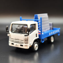 Load image into Gallery viewer, Explorafind 2015 Isuzu N Series NPR Glass Transport Truck 1:64 Die Cast Truck New