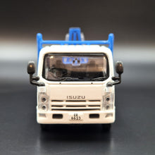 Load image into Gallery viewer, Explorafind 2015 Isuzu N Series NPR Glass Transport Truck 1:64 Die Cast Truck New
