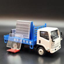 Load image into Gallery viewer, Explorafind 2015 Isuzu N Series NPR Glass Transport Truck 1:64 Die Cast Truck New