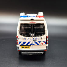 Load image into Gallery viewer, Explorafind 2019 Mercedes-Benz Sprinter FL 4x4 Hong Kong Police (Bomb Disposal Unit) 1:64 Die Cast New
