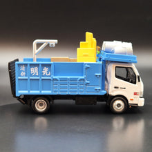 Load image into Gallery viewer, Explorafind 2022 Hino 300 Series Demolition Truck 1:64 Die Cast Truck New
