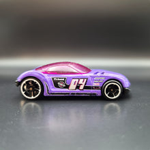 Load image into Gallery viewer, Hot Wheels 2014 Golden Arrow Purple Track Aces 5-Pack Loose