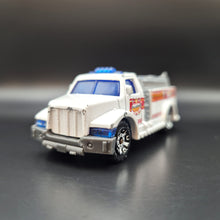 Load image into Gallery viewer, Matchbox 2005 Highway Rescue Fire Truck White MBX Fire 1 5 Pack Loose
