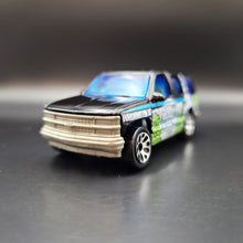Load image into Gallery viewer, Matchbox 2004 '97 Chevy Tahoe Black #24 Washington D.C. Around The World Rare