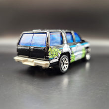 Load image into Gallery viewer, Matchbox 2004 '97 Chevy Tahoe Black #24 Washington D.C. Around The World Rare