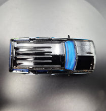 Load image into Gallery viewer, Matchbox 2004 '97 Chevy Tahoe Black #24 Washington D.C. Around The World Rare