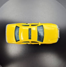 Load image into Gallery viewer, Matchbox 2018 2006 Ford Crown Victoria Yellow Metro Transit 5 Pack Loose
