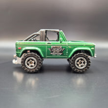 Load image into Gallery viewer, Matchbox 2007 1972 Ford Bronco 4x4 Dark Green #58 MBX Metal