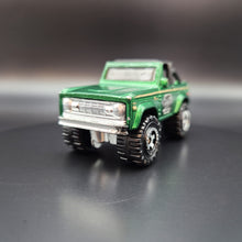Load image into Gallery viewer, Matchbox 2007 1972 Ford Bronco 4x4 Dark Green #58 MBX Metal