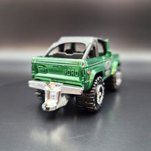 Load image into Gallery viewer, Matchbox 2007 1972 Ford Bronco 4x4 Dark Green #58 MBX Metal