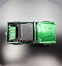 Load image into Gallery viewer, Matchbox 2007 1972 Ford Bronco 4x4 Dark Green #58 MBX Metal