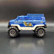 Load image into Gallery viewer, Matchbox 2014 Vantom Blue #56 MBX Explorers