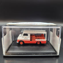 Load image into Gallery viewer, Oxford Diecast Bedford CA Milkfloat 76CA001 1:76 Model